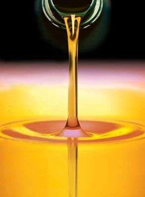 57675-44-2 المعدلات البلاستيكية Trimethylolpropane Trioleate سائل مصفر TMPTO