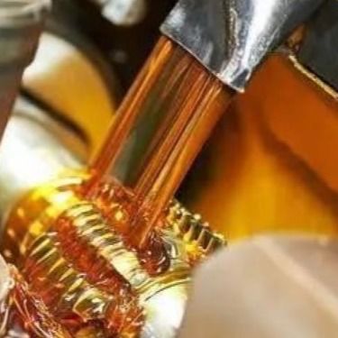 57675-44-2 إضافات معالجة البوليمر TMPTO Trimethylolpropane Trioleate سائل مصفر